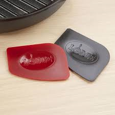Lodge Cast Iron Scrapers are a MUST on Our Favorite Things: Kitchen Edition on FunThingsToDoWhileYou'reWaiting.com
